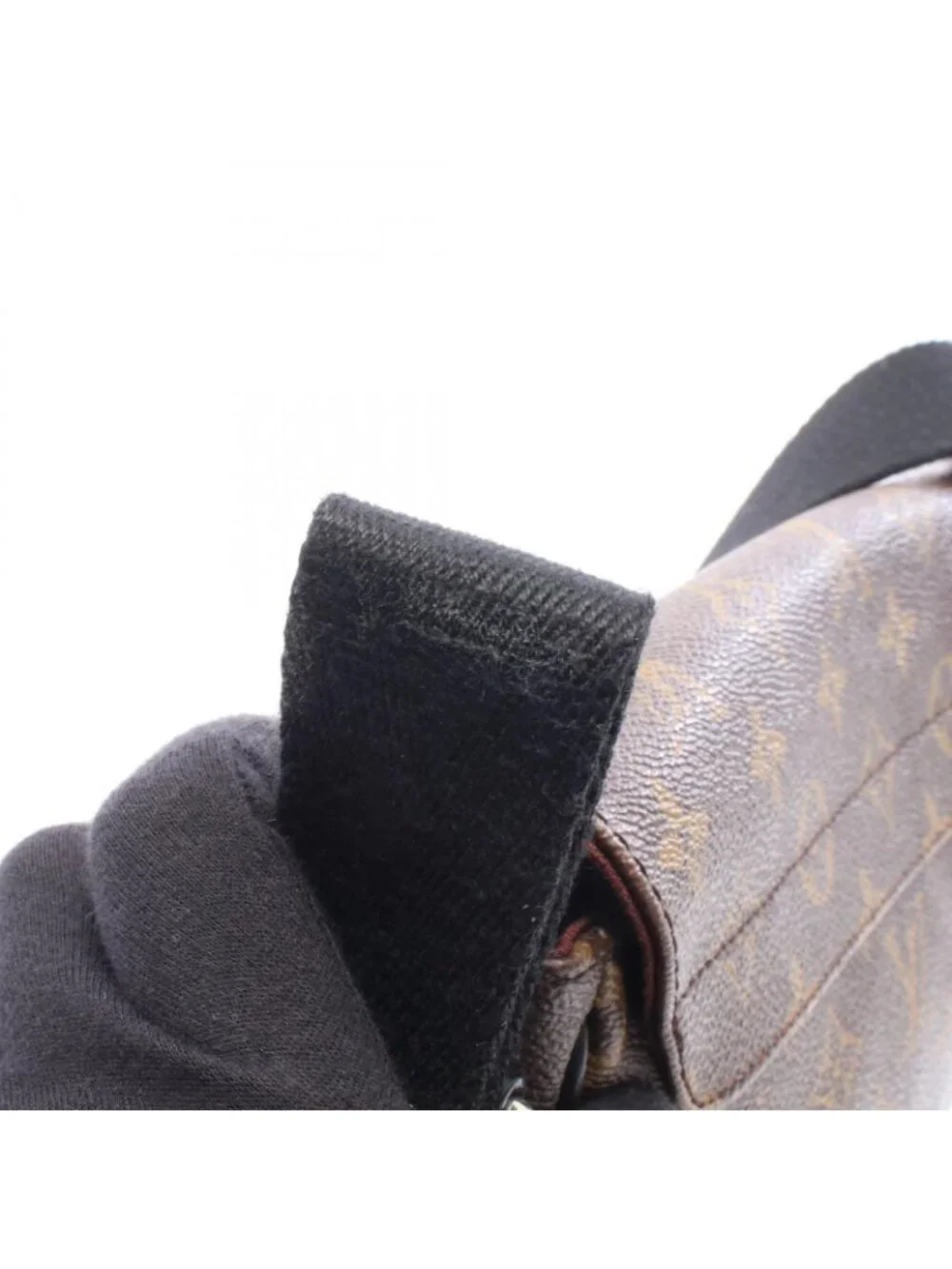 Louis Vuitton Shoulder Bag District PM Leather